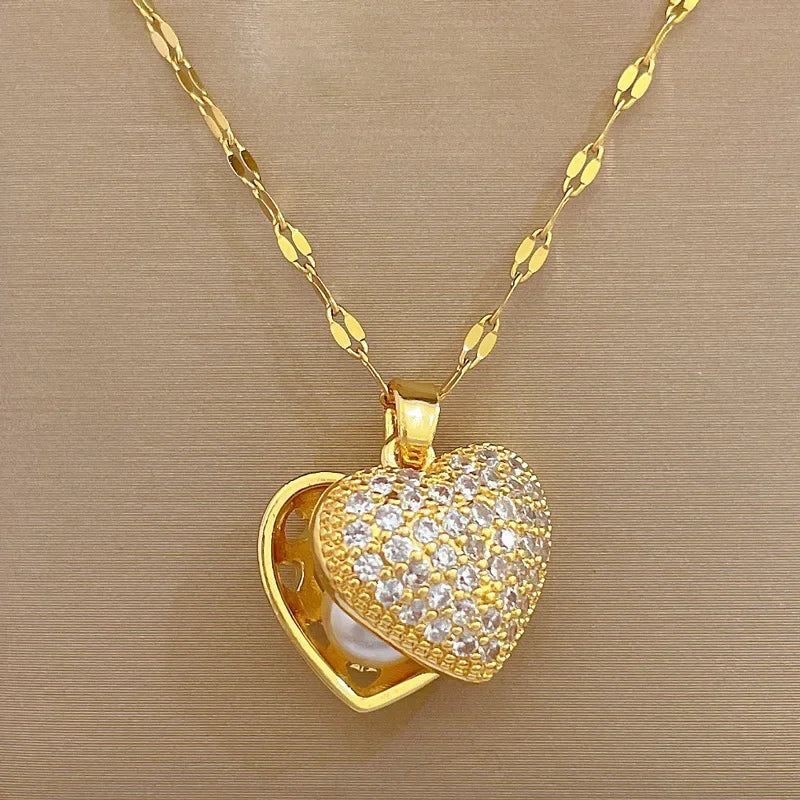Luxurious Peach Heart Pearl Oyster Necklace