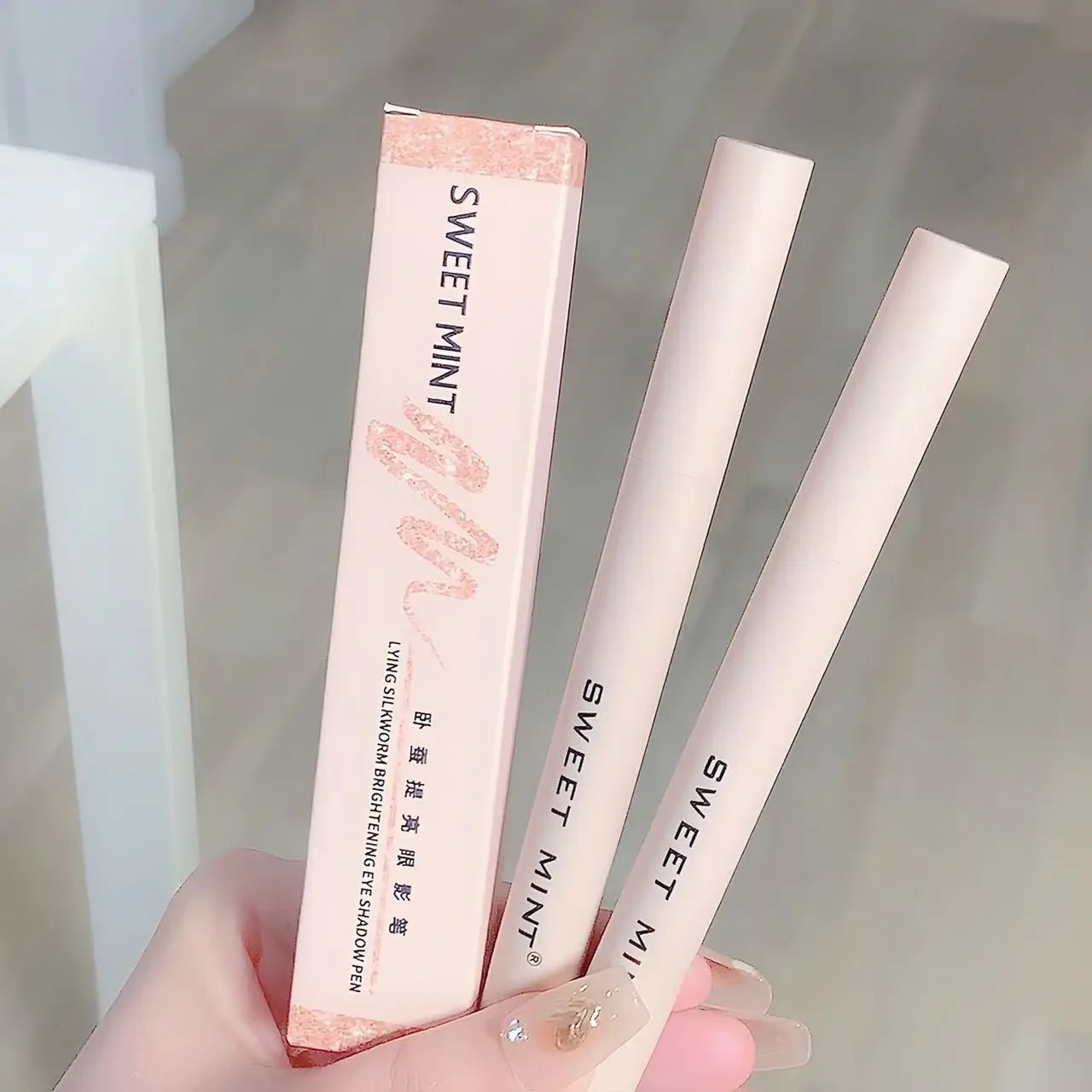 Eye Shadow Lying Silkworm Highlighter Pen Korean Eyes MakeupBrightening Glitter Eyeshadow Stick